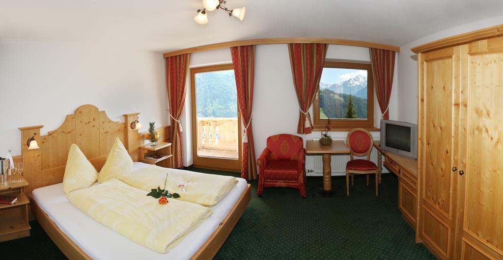 Hotel Alpenkönig Zell am Ziller Zimmer foto